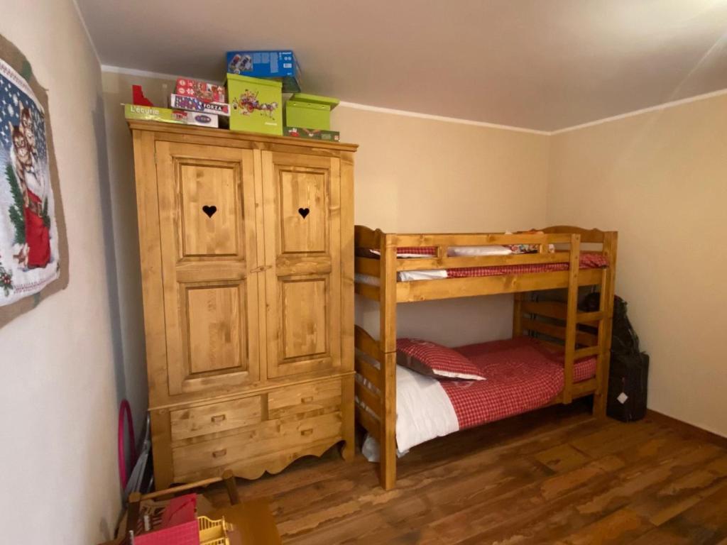 Fotografia z galérie ubytovania Appartement 6 pers - Terrasse - Parking - Animaux acceptés - FR-1-445-184 v destinácii Montgenèvre