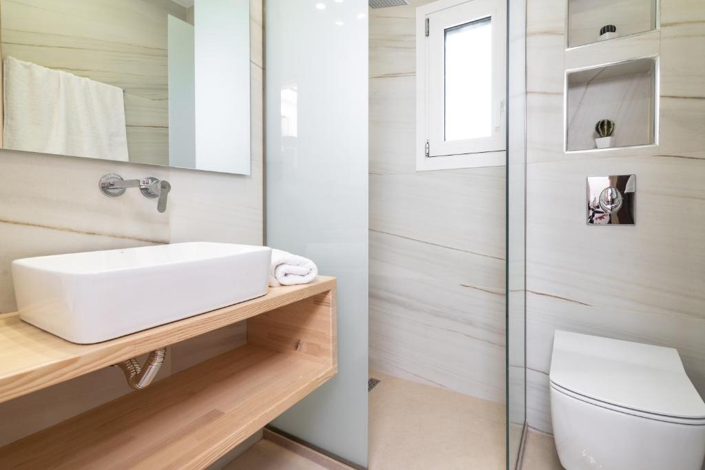 Kúpeľňa v ubytovaní Spartakos Luxury Villa 1