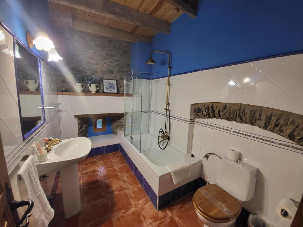 Hotel Rural LA CÁRCEL - Family Room With Mountain View