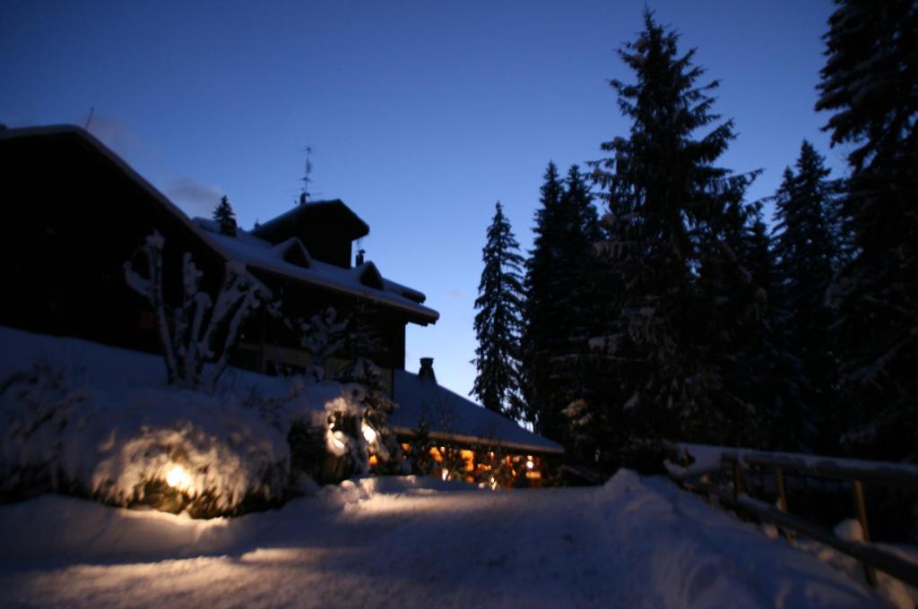 Hotel Les Lans v zimě