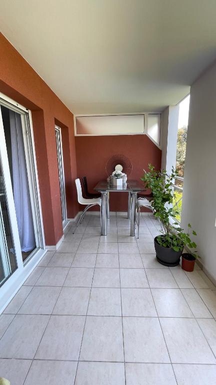 Fotografia z galérie ubytovania Appartement à Cannes 2 pieces, grande terrasse, vue parc au calme v Cannes