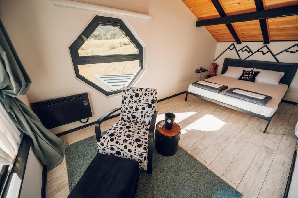 Postel nebo postele na pokoji v ubytování Wild nest Deer Lux