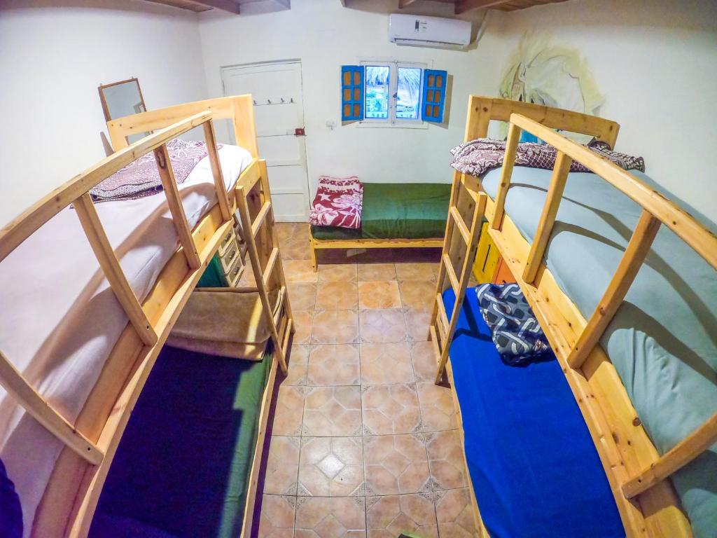 Postel nebo postele na pokoji v ubytování Elrayga Camp Dahab