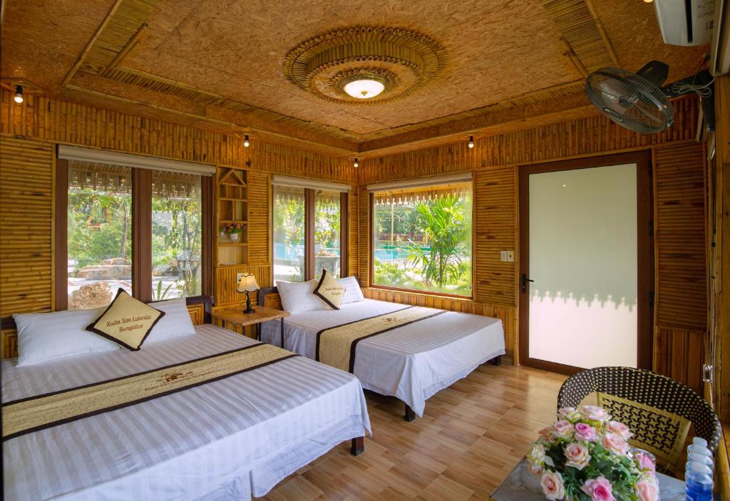 Xuan Son Lakeside Bungalow - 1