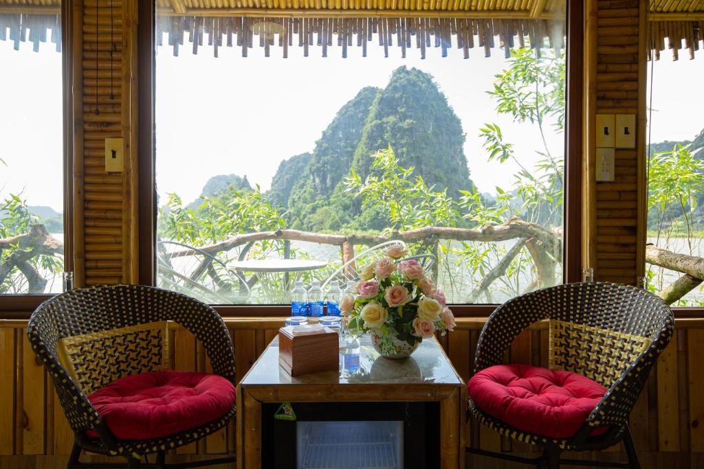 Xuan Son Lakeside Bungalow - 7