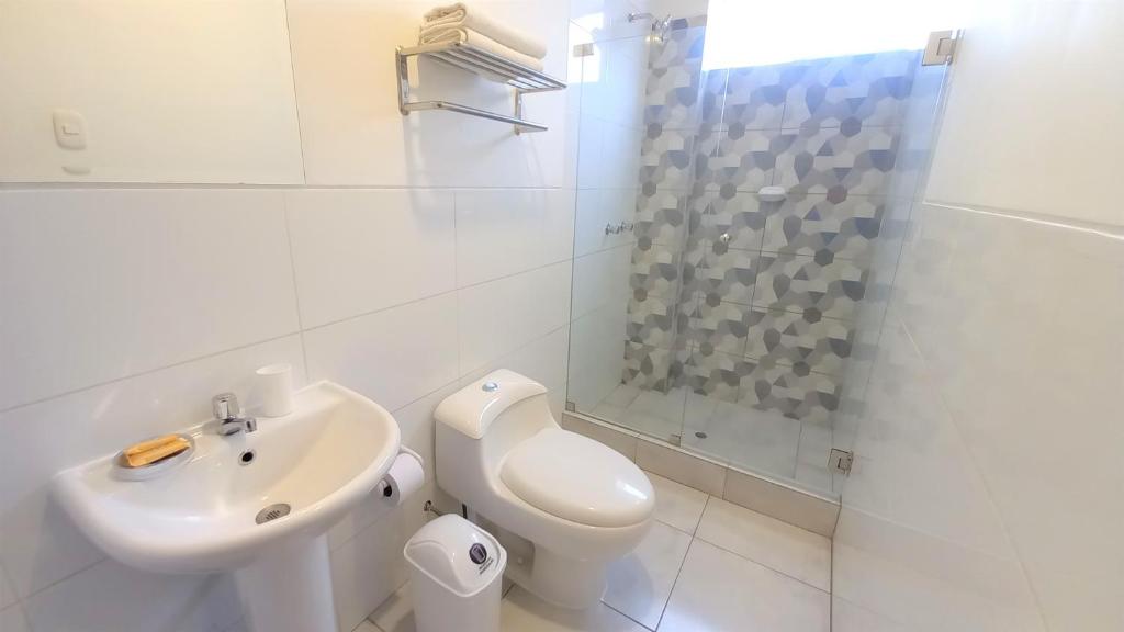 Koupelna v ubytování Majhu Hostal