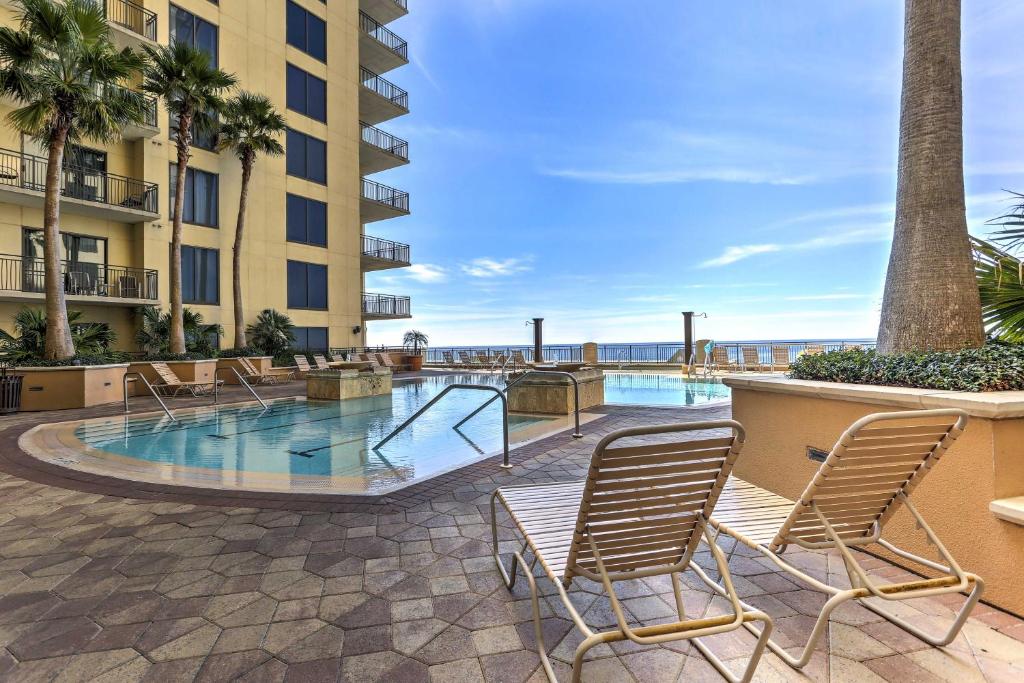 Apartment Beachside PCB Retreat with Pool and Ocean Views!, Panama City