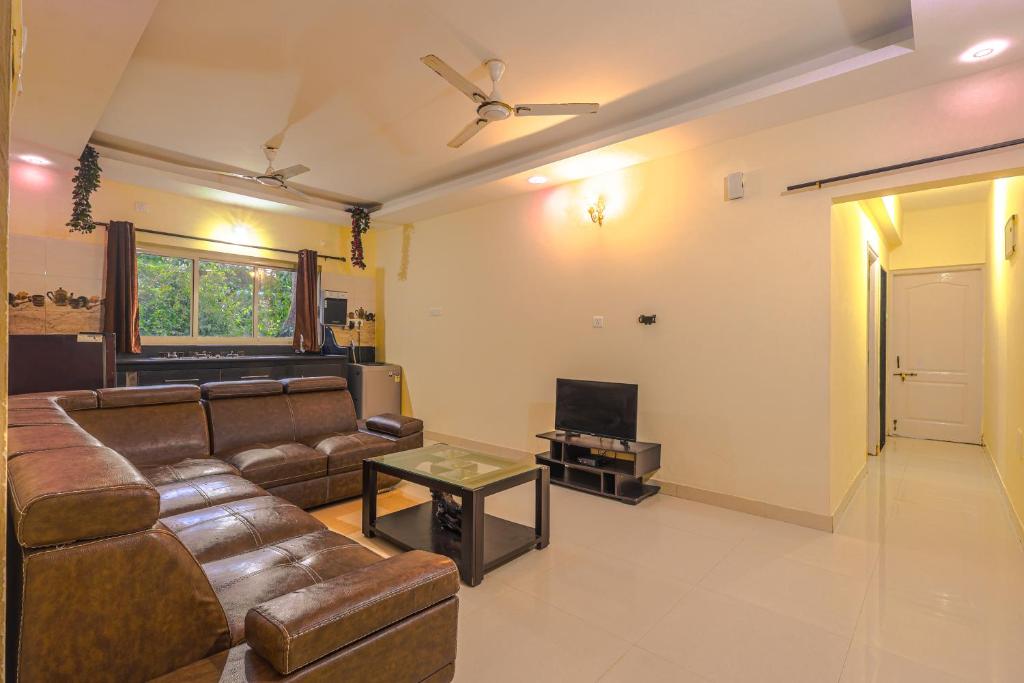 Posezení v ubytování 4bhk Stunning Apartment with Pool 2bhkX2