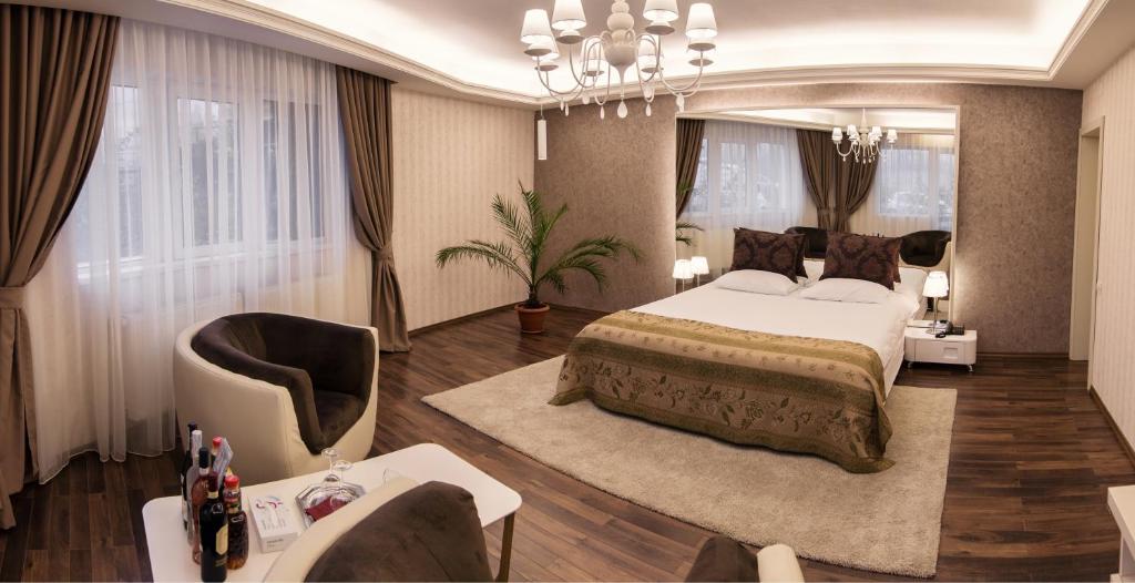 Postel nebo postele na pokoji v ubytování Hotel Belvedere