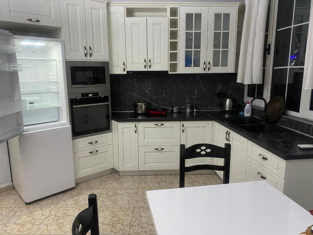 Tirana Apartment white - Imazhi 9