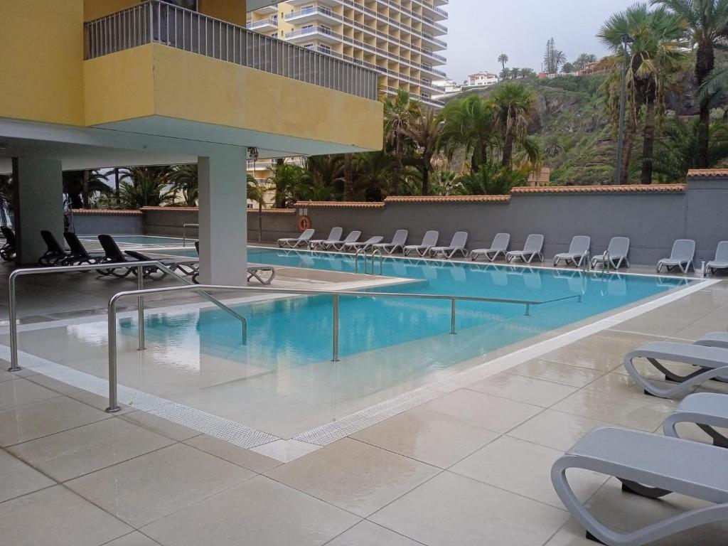The swimming pool at or close to Live puerto de la cruz las palmeras