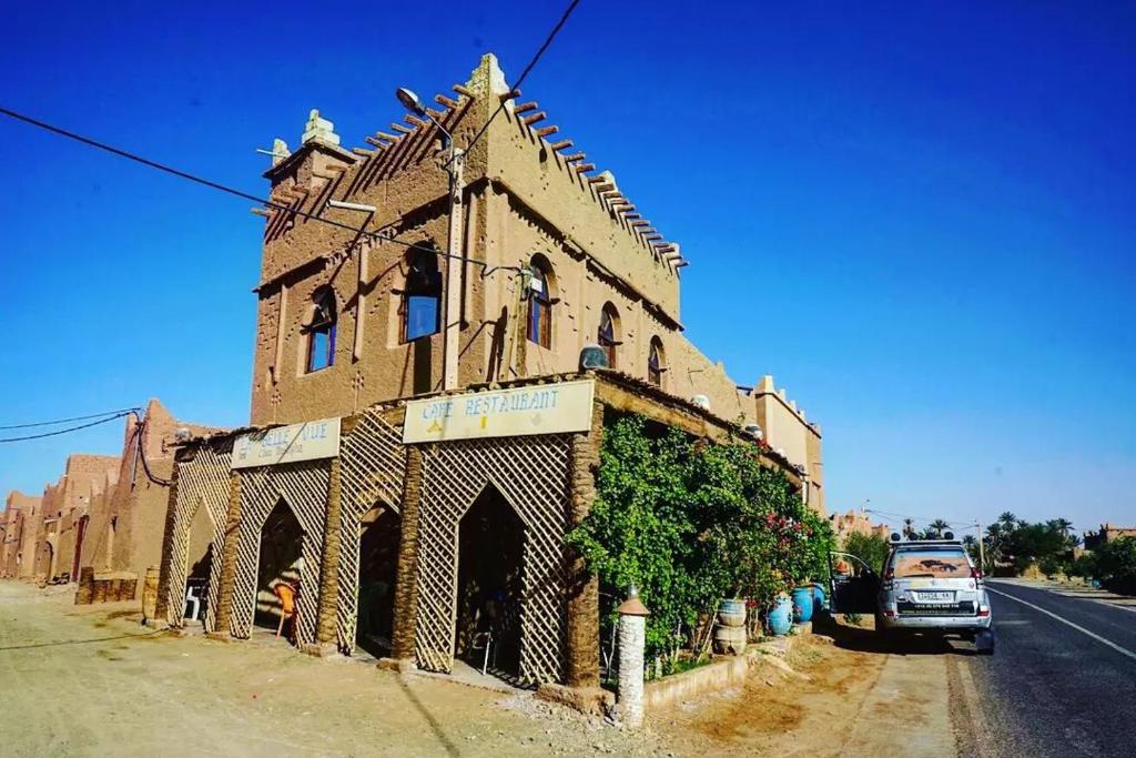 LA BELLE VUE, Chez Mustapha