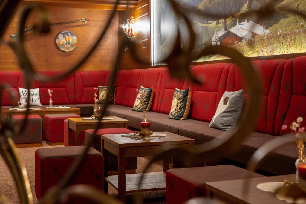 Posezení v ubytování Hotel Jagdhaus Monzabon