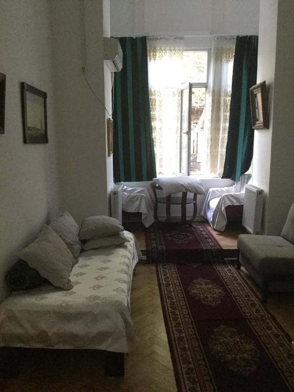 Posezení v ubytování Gutsa Artists Mini-Hotel