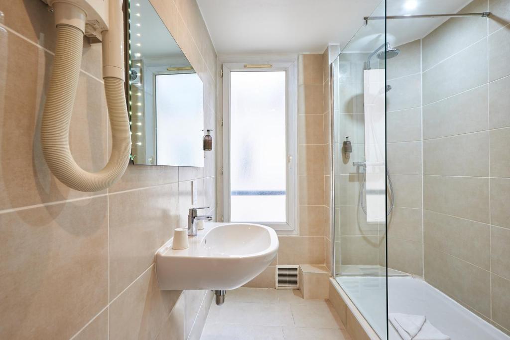 Hôtel Kabanel by Happyculture - Resim 18