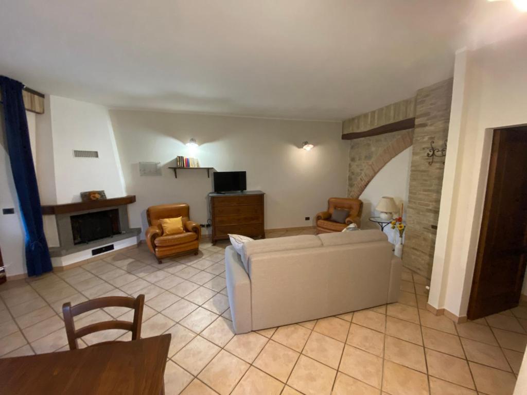 A television and/or entertainment centre at Agriturismo Il Pozzo