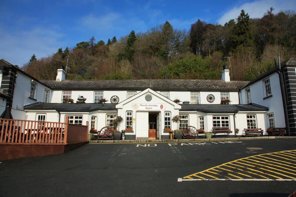 Woodenbridge Hotel