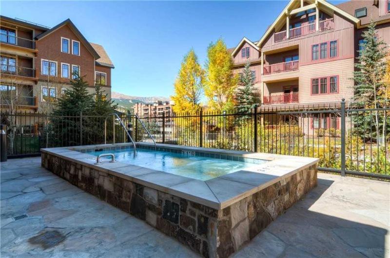 Luxury 3 Bedroom Breckenridge Vacation Rental With Stunning Mountain Views Just Steps From
