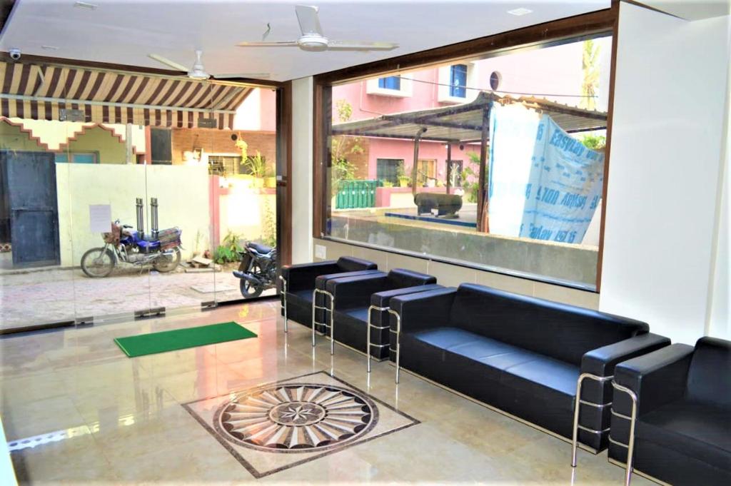 Posezení v ubytování Hotel Visau,Shirdi