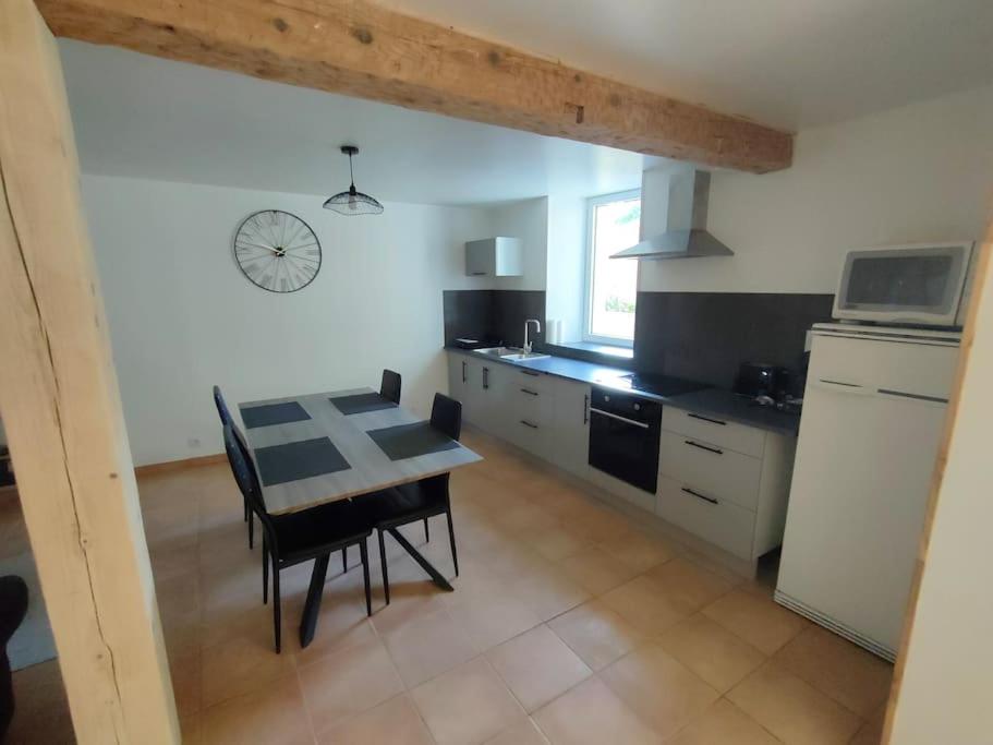 Gîte chaleureux au cœur du village - Housity