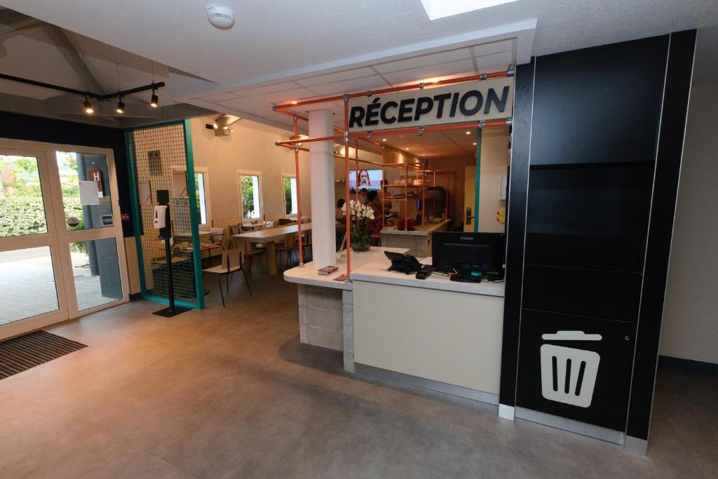 Vstupní hala nebo recepce v ubytování ibis Budget La Teste Bassin d'Arcachon