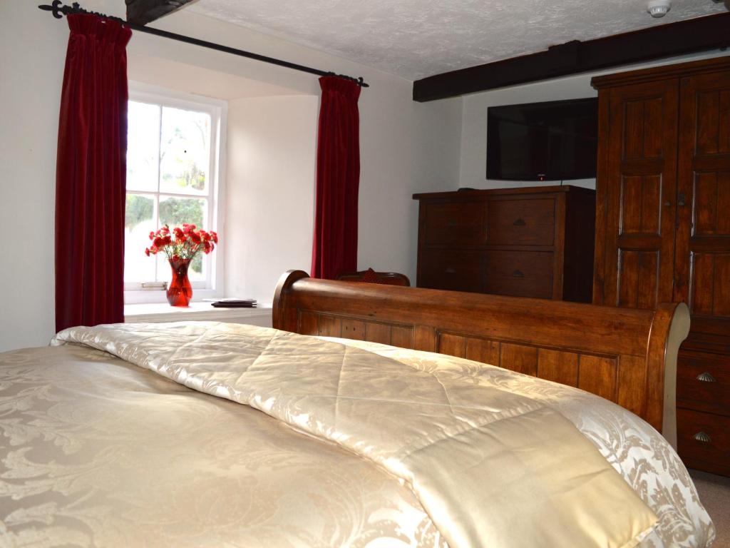 The Old Mill House - Deluxe King Room With Garden View