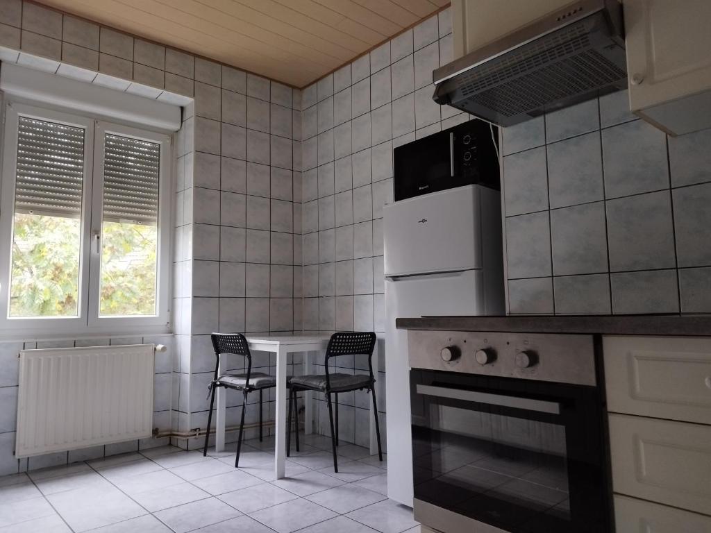 Le Thannois - appartement 2 chambres, salon, cuisine équipée, parking et wifi gratuit – photo 9