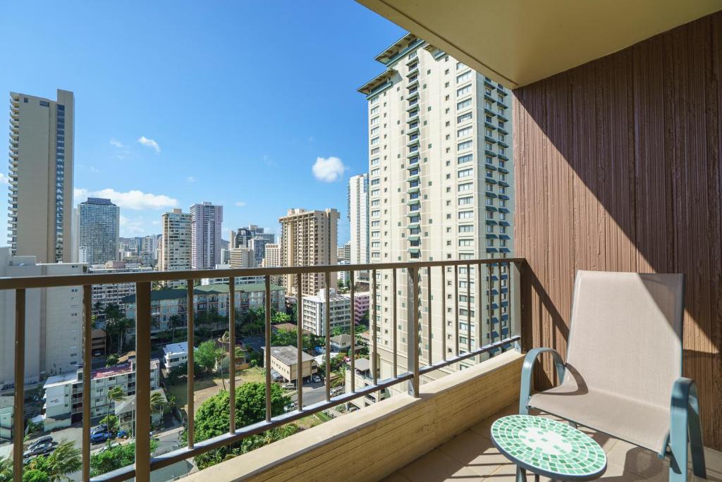 Balkón nebo terasa v ubytování Studio Unit at the Royal Garden, in Waikiki ワイキキ・ロイヤルガーデン
