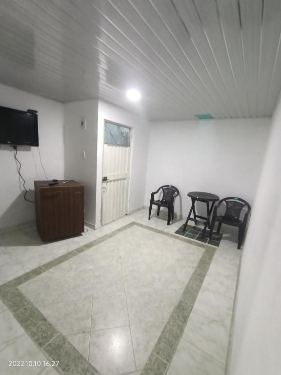 TV a/nebo společenská místnost v ubytování Hermoso apartamento independiente para pareja