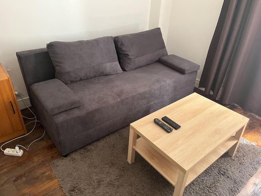 Zdjęcie z galerii obiektu logement entier situé à côté de la gare de Versailles chantier w Wersalu
