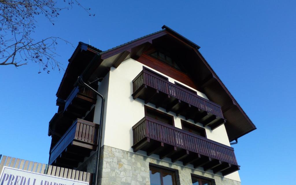 Budova, kde se apartmán nachází