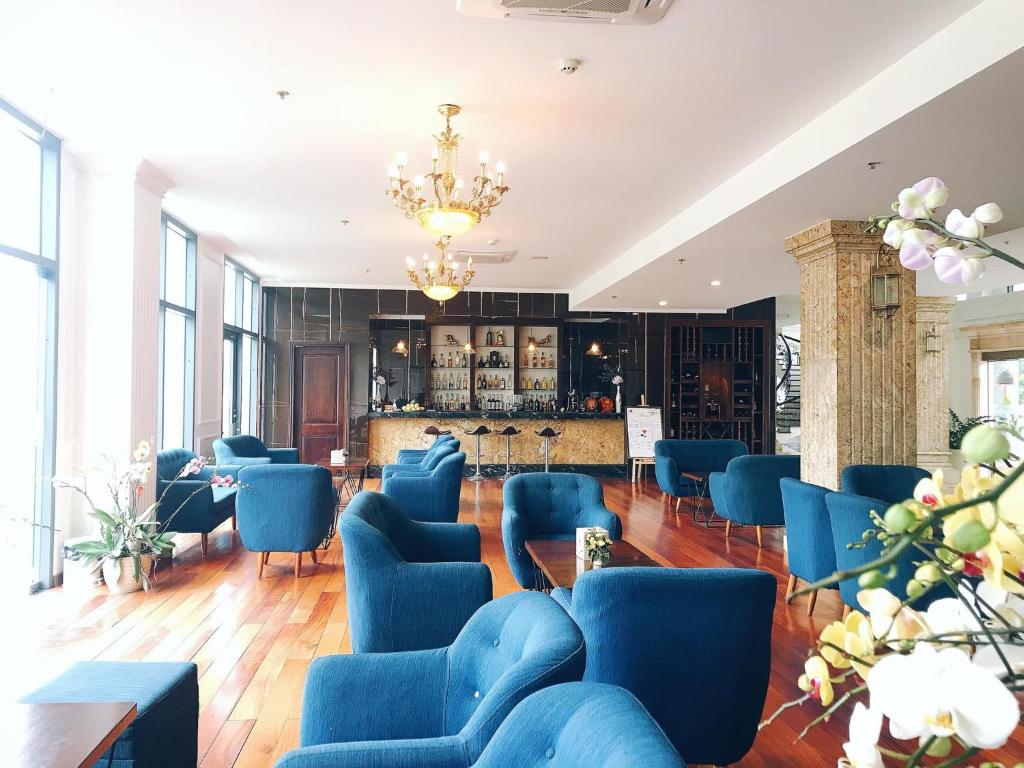 Posezení v ubytování Phoenix Hotel Hà Giang
