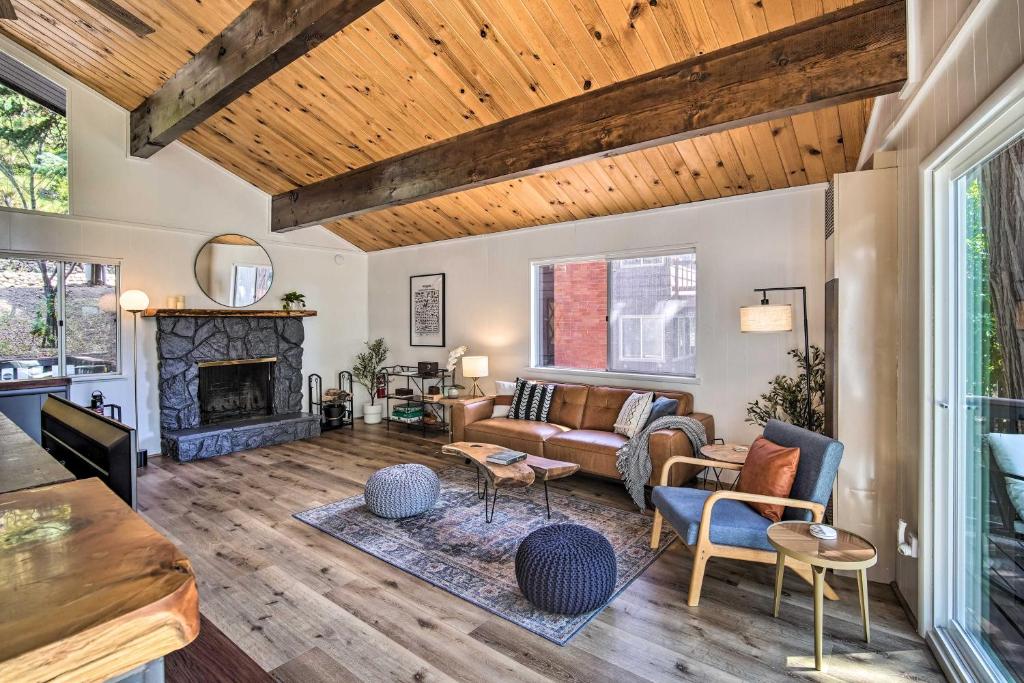 Running Springs Cabin Less Than 7 Mi to Lake and Skiing, Running