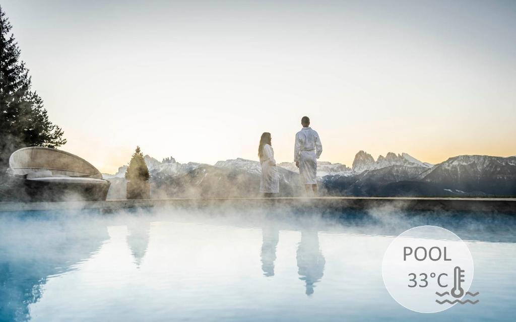 Bazén v ubytování Granpanorama Wellnesshotel Sambergerhof Superior nebo v jeho okolí