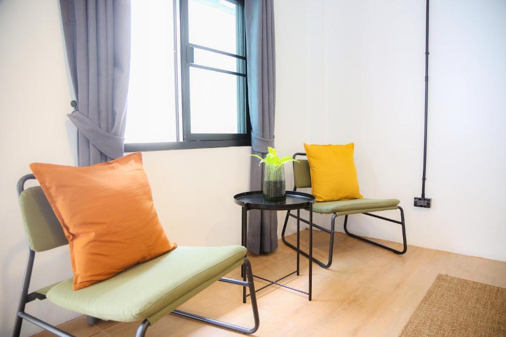 Posezení v ubytování SLEEP SLEEP SUANPHAK Homestay