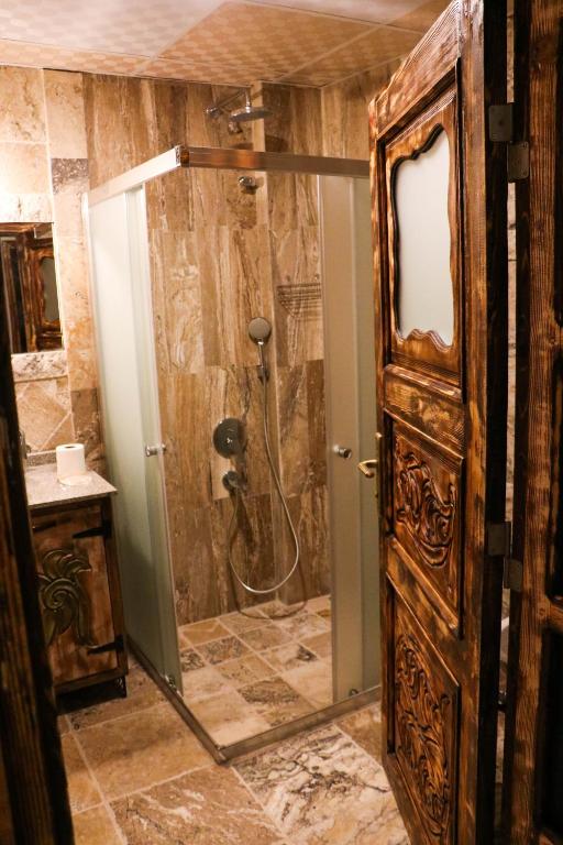 Olivia Cave Hotel - 8