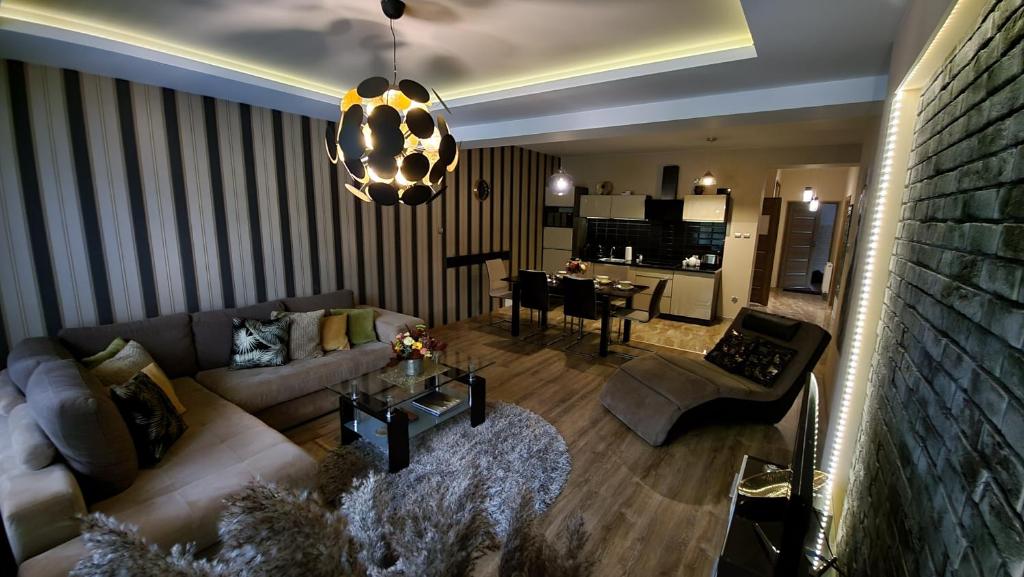 Posedenie v ubytovaní Jedynka Apartments