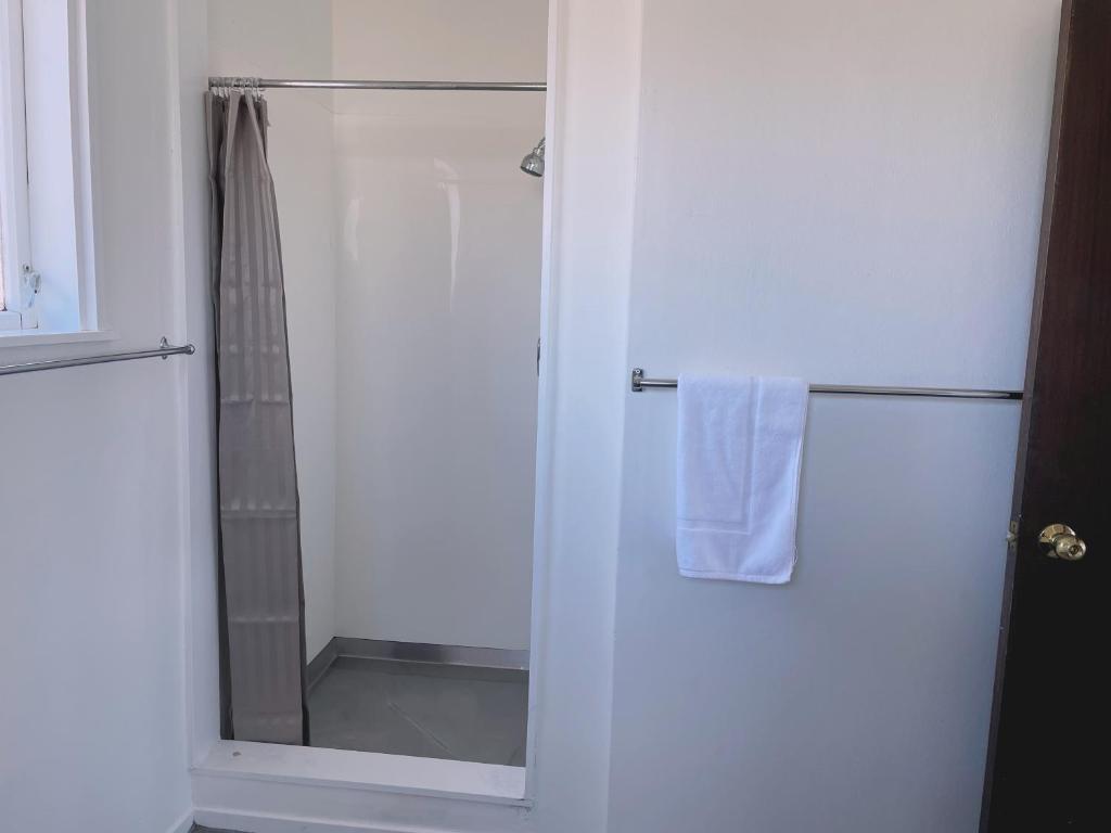 NO PARTY ALLOWED,Sea view 5 bedroom house - Resim 37