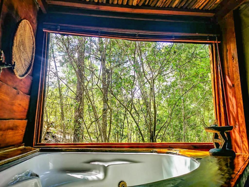 Koupelna v ubytování Fernhill Tented Treehouses