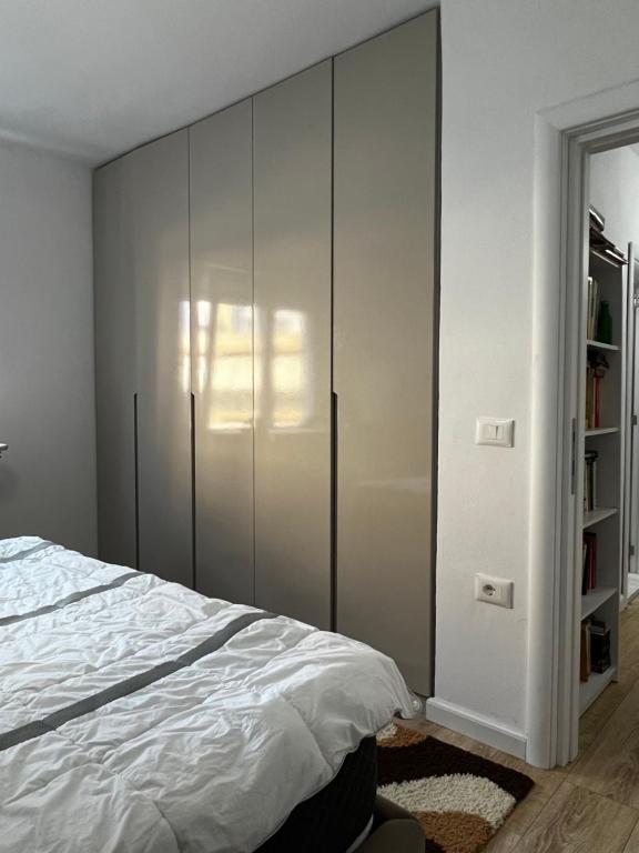 Cosy Fully Furnished Apartment - Image 7
