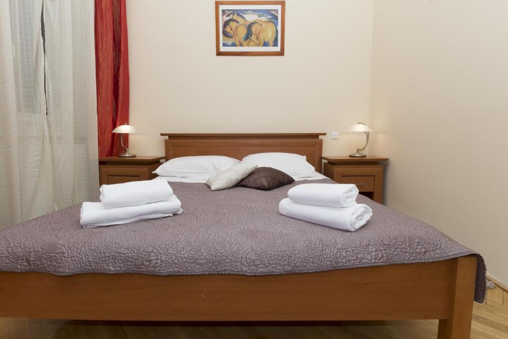 Posteľ alebo postele v izbe v ubytovaní Budapest Bed and Breakfast