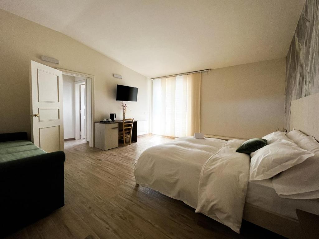 Casa di Palaia - King Room With Lake View