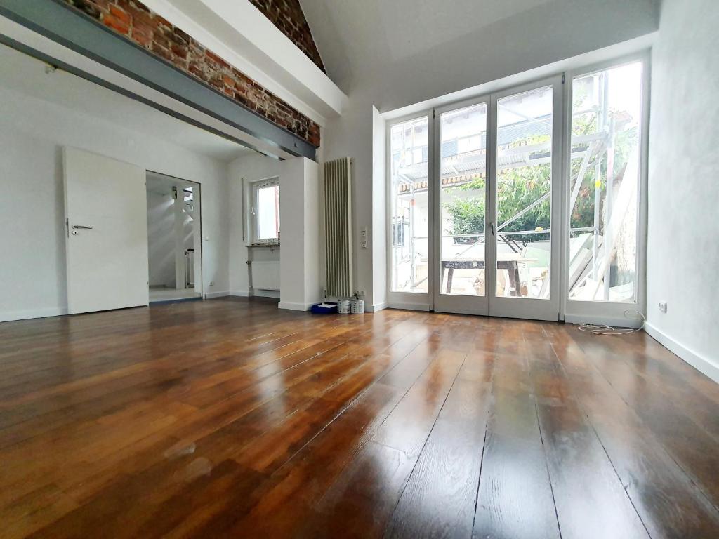 Fotografie z fotogalerie ubytování Apartments & möblierte Zimmer in Kahl am Main, kontaktloser Self Check-in, W-Lan, Schreibtisch, Duschbad, Küchenzeile, PKW-Plätze v destinaci Kahl am Main