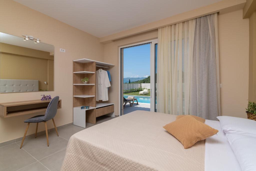 Posteľ alebo postele v izbe v ubytovaní Spartakos Luxury Villa 4