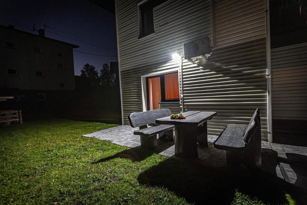 Budova, v ktorej sa apartmán nachádza
