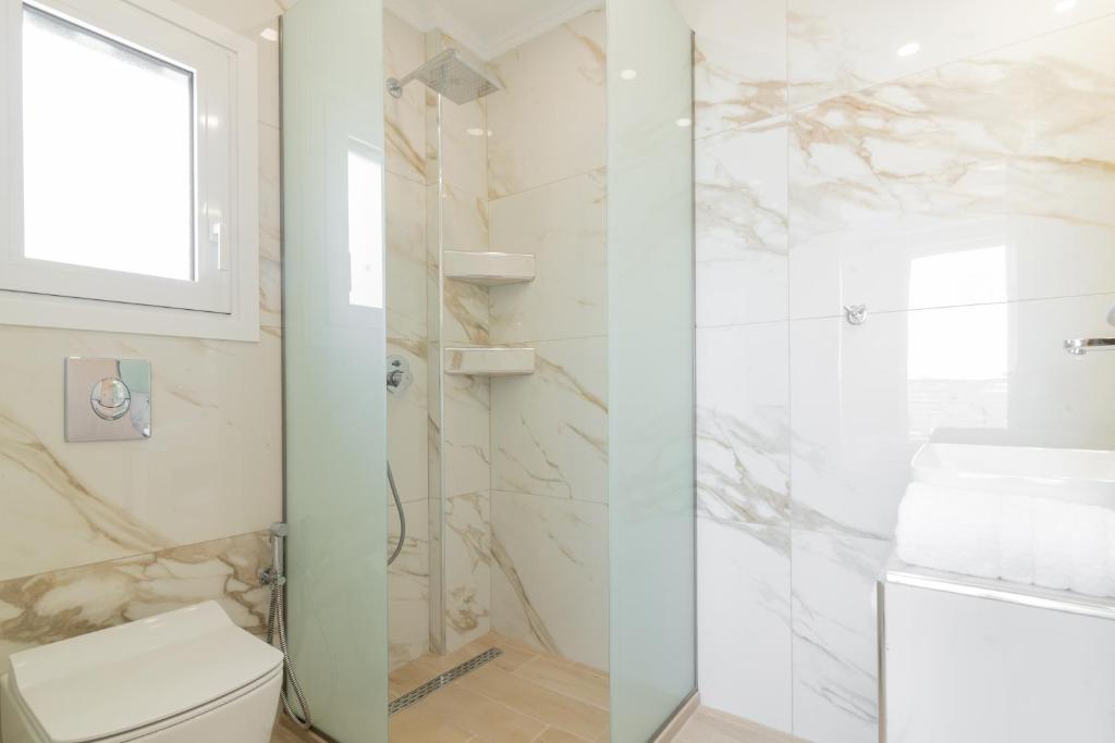 Kúpeľňa v ubytovaní Spartakos Luxury Villa 4