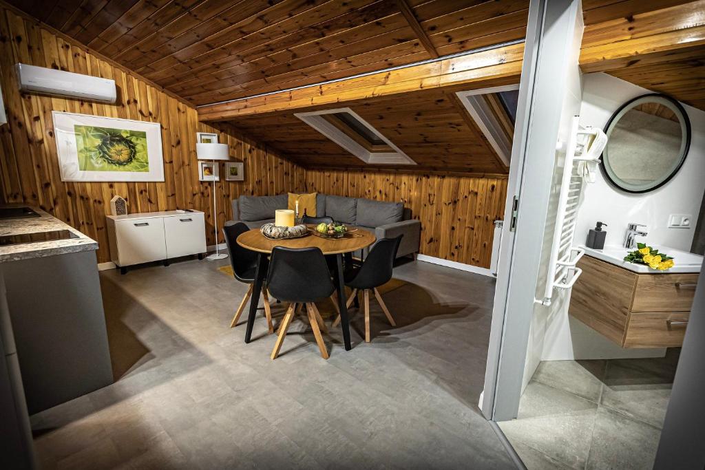 Kuchyňa alebo kuchynka v ubytovaní Apartamenty MIODZIO