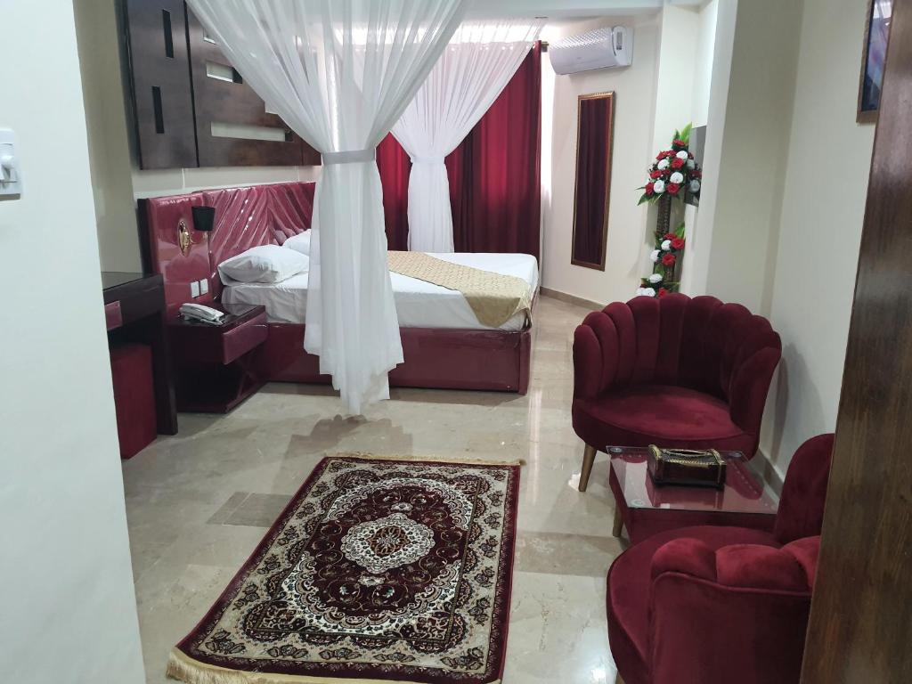 Hotel H6 - Superior Zimmer Mit Kingsize-Bett