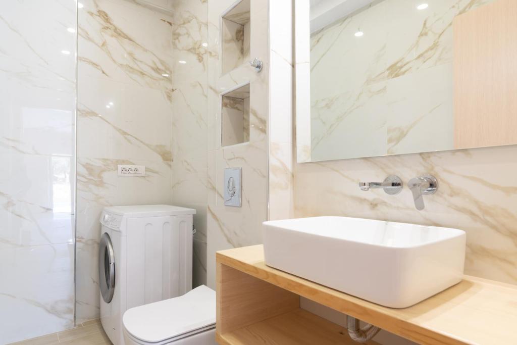 Kúpeľňa v ubytovaní Spartakos Luxury Villa 5