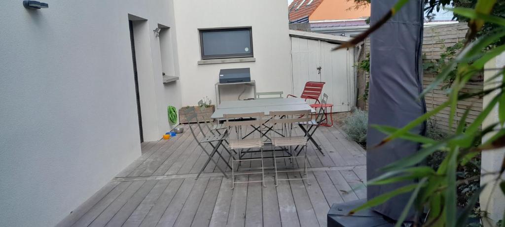 Balkón nebo terasa v ubytování Maison Joli Soir à Ambleteuse